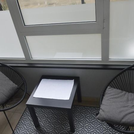 Teodora Lux Apartman Free Privat Parking Appartamento Novi Sad Esterno foto